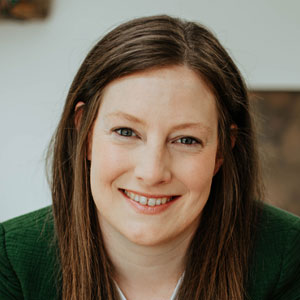 Dr Linda Evans