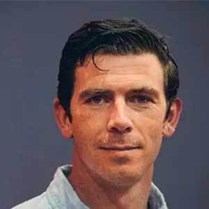 Dr Enda King