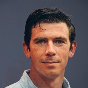 Dr Enda King
