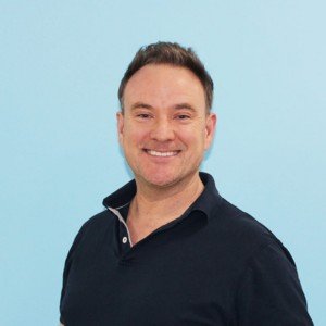 Dr James Noake